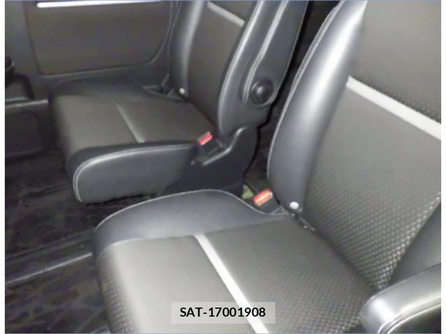 Honda e 2020-04 8003272-3