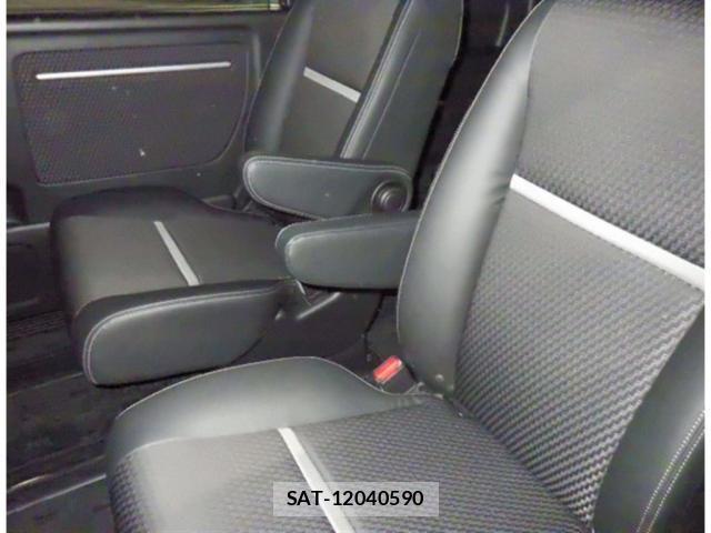 Honda e 2016-08 8003282-3