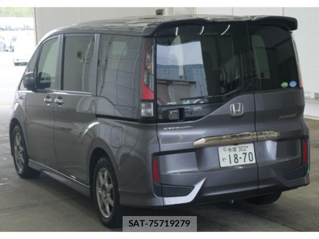 Honda e 2016-05 8003357-1