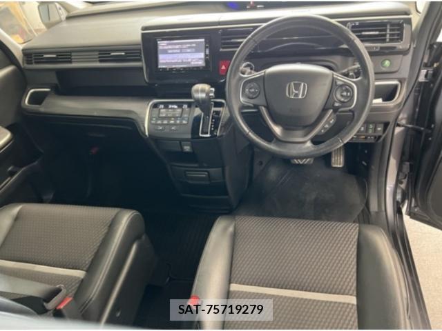Honda e 2016-05 8003357-2