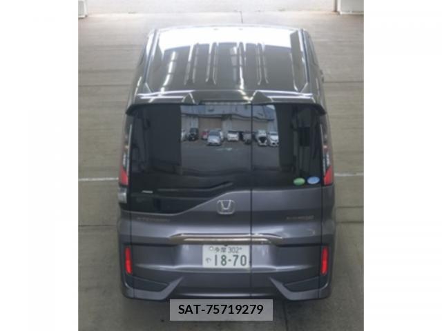 Honda e 2016-05 8003357-4