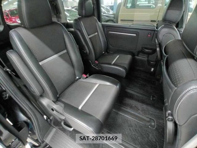Honda e 2020-08 8003371-10