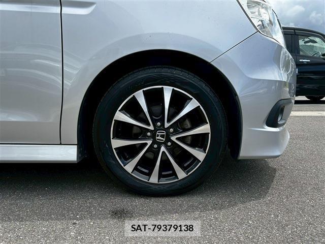 Honda e 2012-03 8003513-10