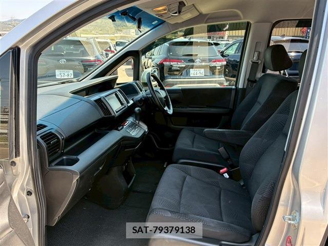 Honda e 2012-03 8003513-11