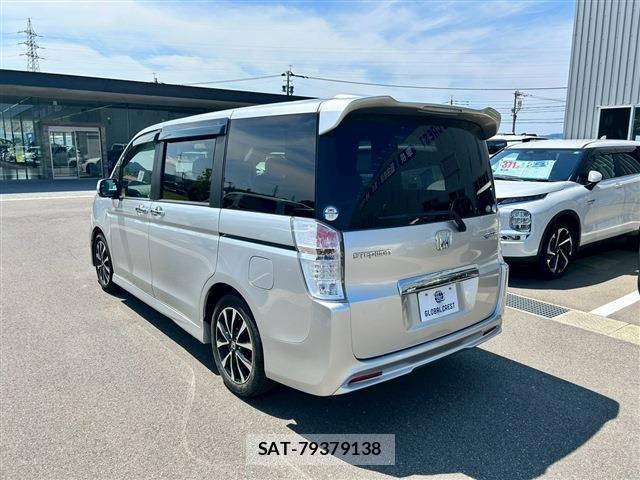 Honda e 2012-03 8003513-7