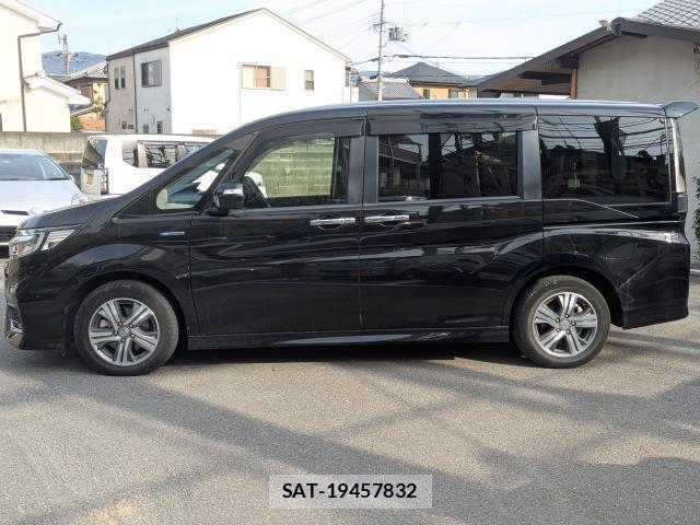 Honda e 2018-03 8003828-3