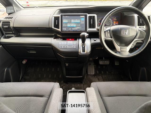 Honda e 2013-08 8004161-2