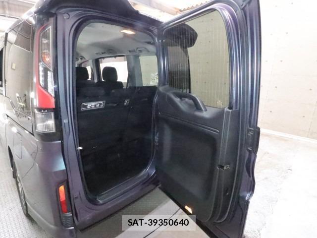 Honda e 2015-12 8004422-13