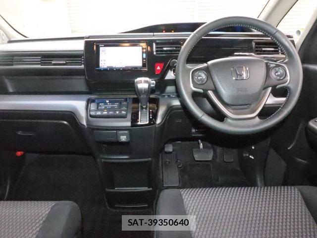 Honda e 2015-12 8004422-2