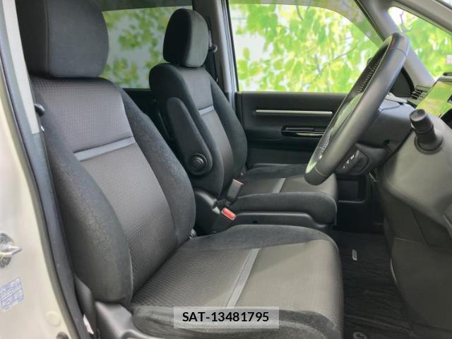 Honda e 2019-03 8004450-3