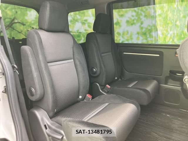 Honda e 2019-03 8004450-4