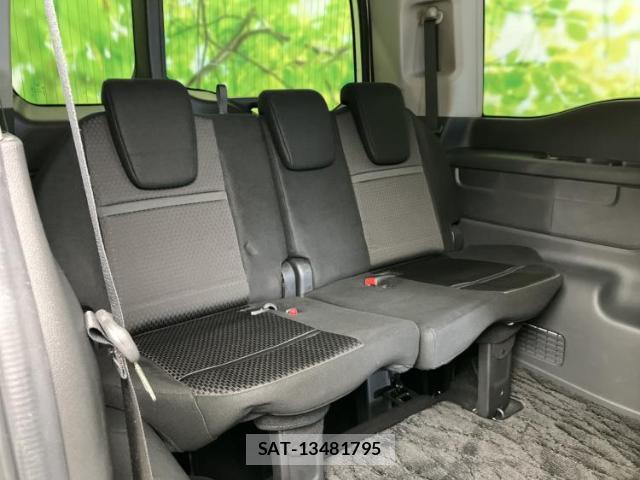 Honda e 2019-03 8004450-5