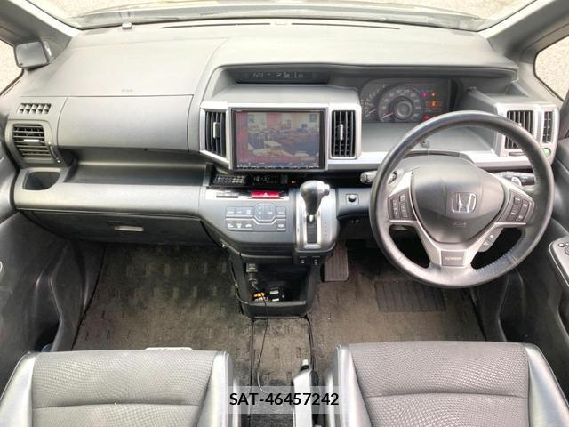 Honda e 2014-03 8004736-1