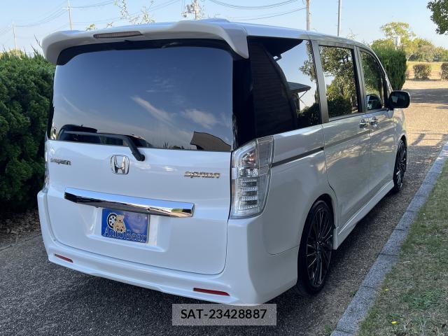 Honda e 2014-12 8004744-1