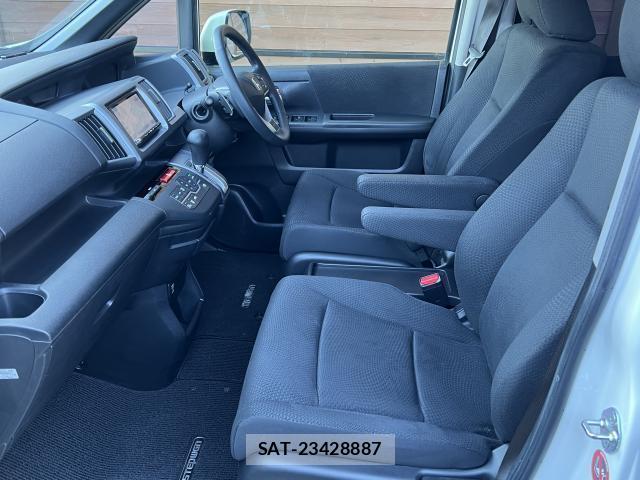 Honda e 2014-12 8004744-12