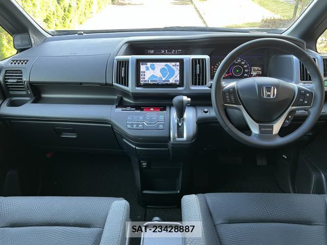 Honda e 2014-12 8004744-2