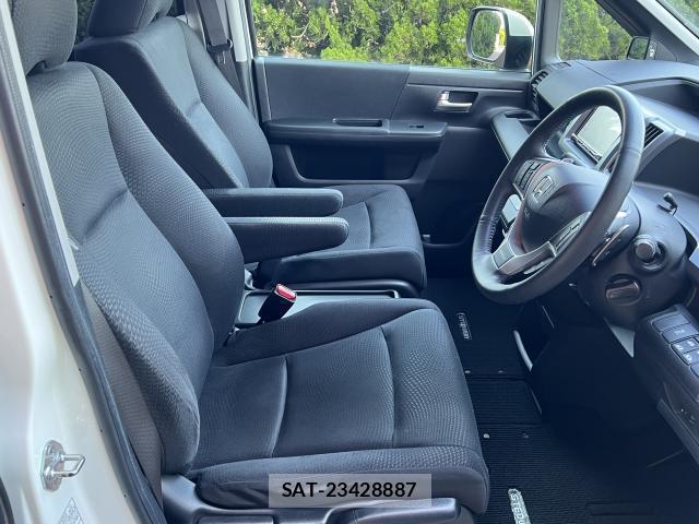 Honda e 2014-12 8004744-3