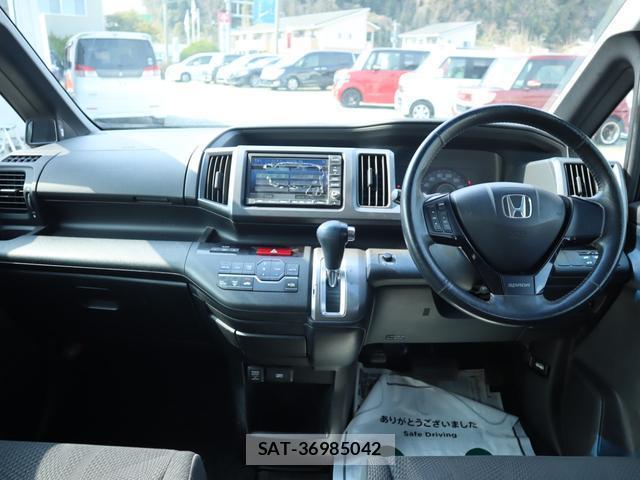 Honda e 2011-07 8004746-1