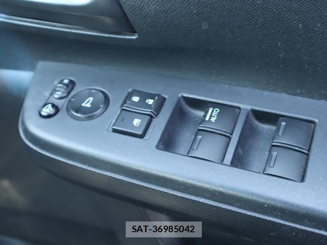 Honda e 2011-07 8004746-16