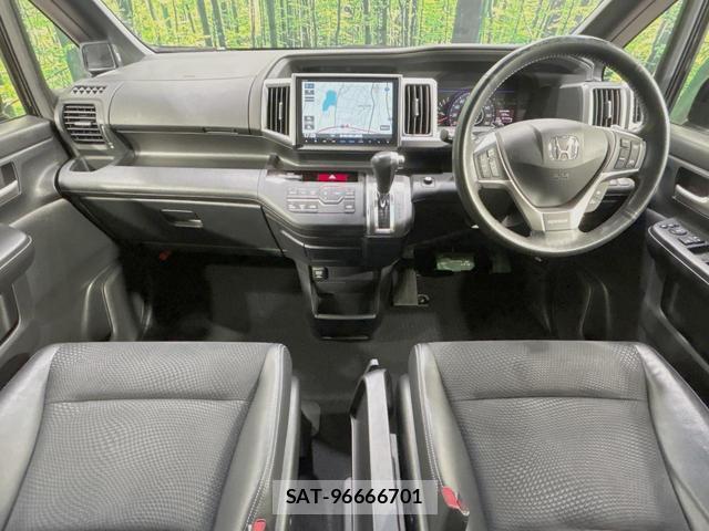 Honda e 2014-05 8004761-1