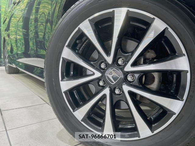 Honda e 2014-05 8004761-13