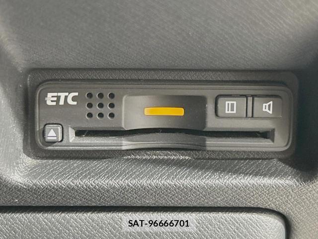 Honda e 2014-05 8004761-4