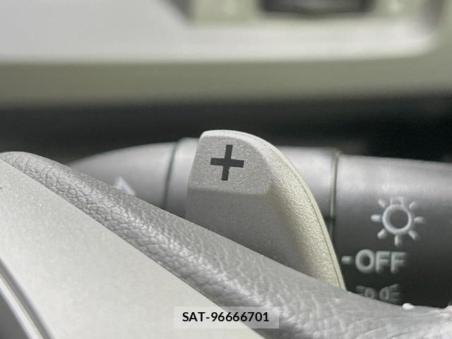 Honda e 2014-05 8004761-6