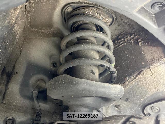 Honda e 2013-09 8005126-19