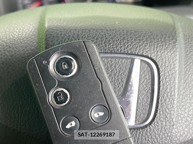 Honda e 2013-09 8005126-6