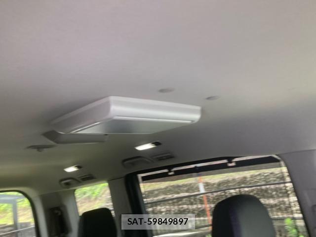 Honda e 2019-12 8005706-11