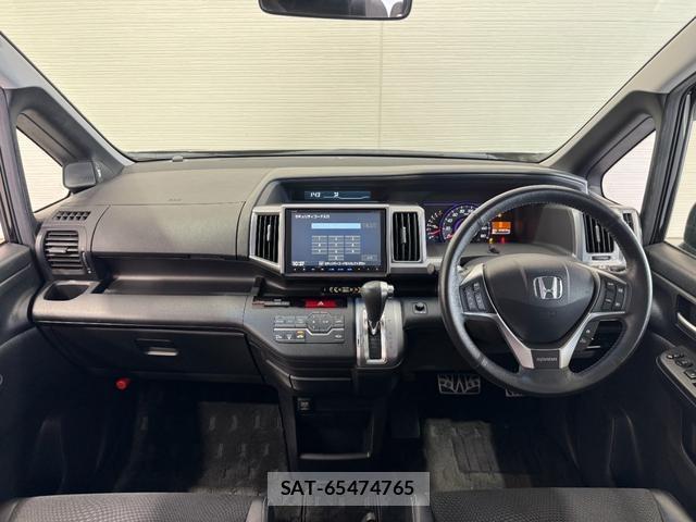 Honda e 2014-09 8006127-1