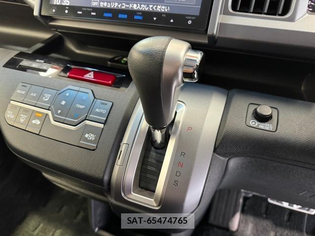 Honda e 2014-09 8006127-17