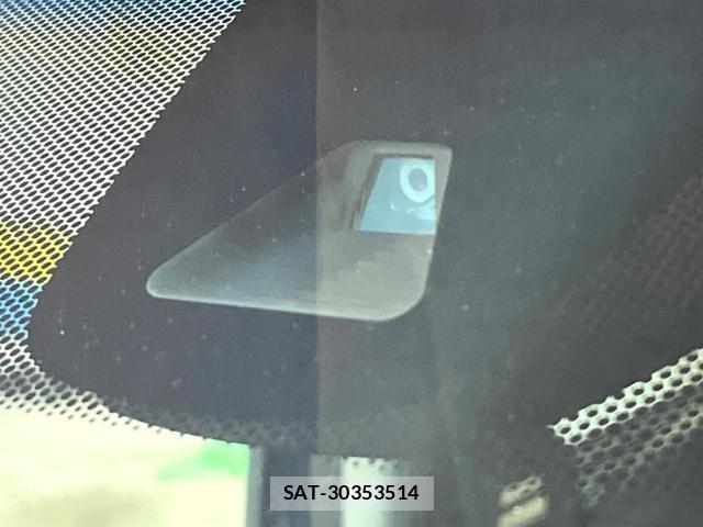 Honda e 2017-11 8006132-5