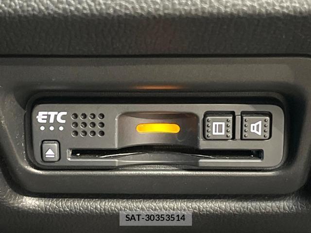 Honda e 2017-11 8006132-6