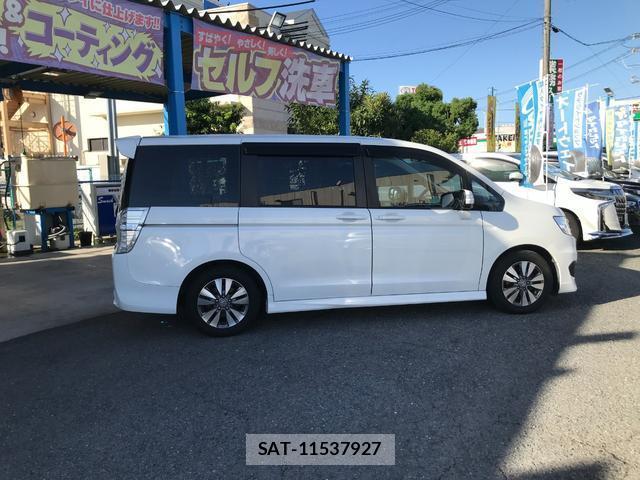 Honda e 2013-09 8006436-11