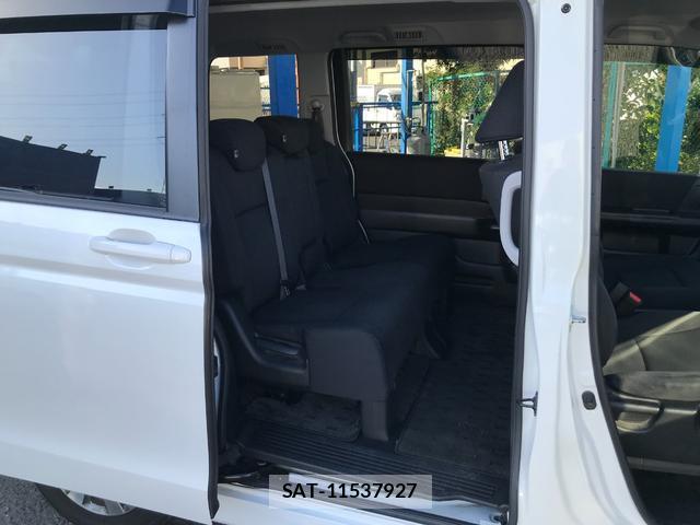 Honda e 2013-09 8006436-15
