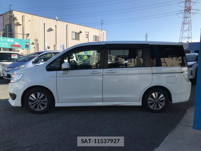 Honda e 2013-09 8006436-5