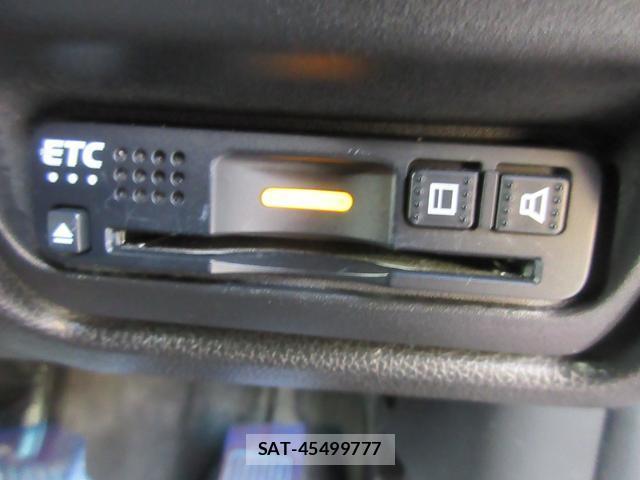 Honda e 2017-10 8006506-10