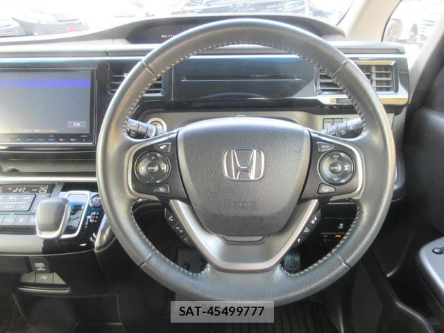 Honda e 2017-10 8006506-11