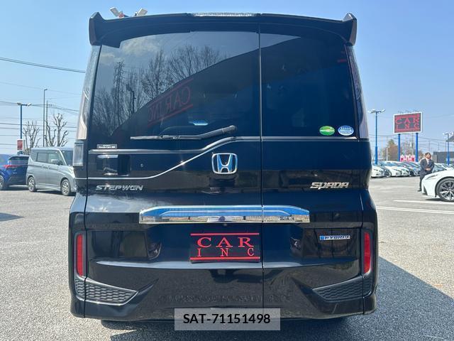 Honda e 2017-11 8006828-6