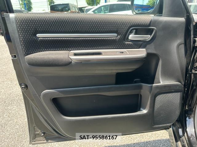 Honda e 2017-12 8006838-12