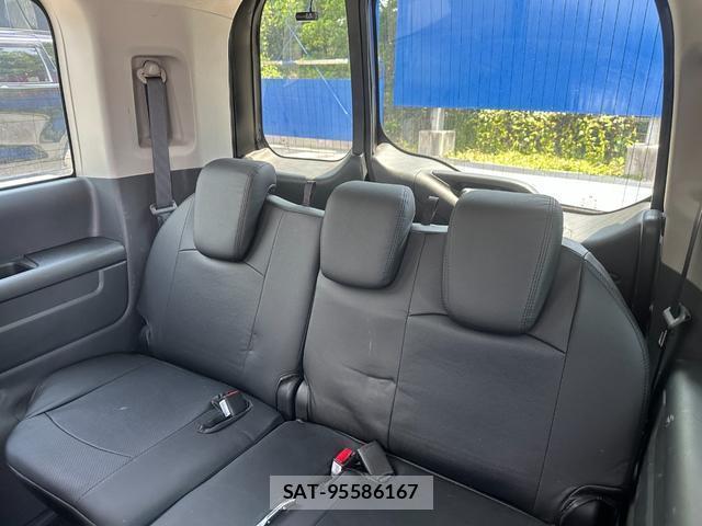 Honda e 2017-12 8006838-19