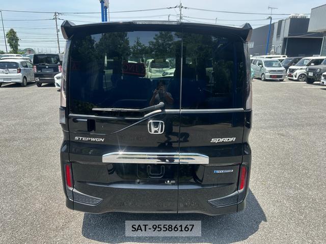 Honda e 2017-12 8006838-6
