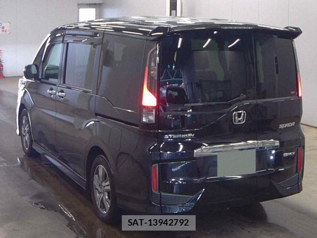 Honda e 2021-11 8007494-4