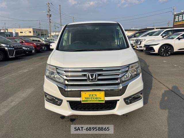 Honda e 2013-04 8007526-1