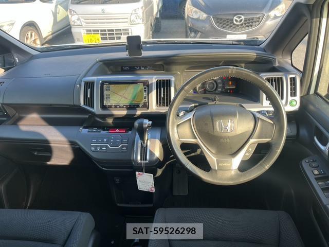 Honda e 2012-06 8007529-15
