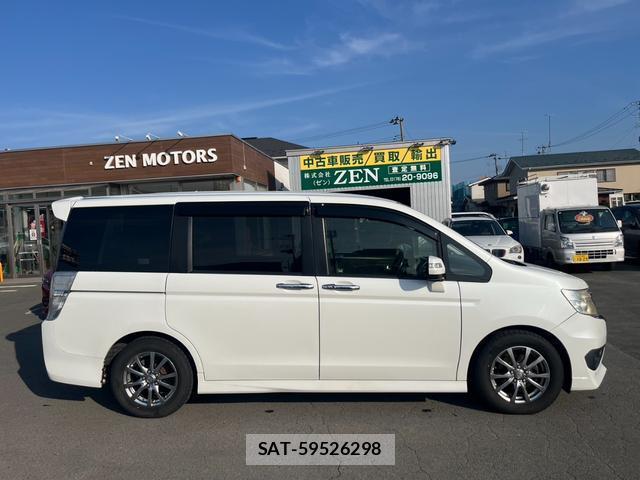 Honda e 2012-06 8007529-5