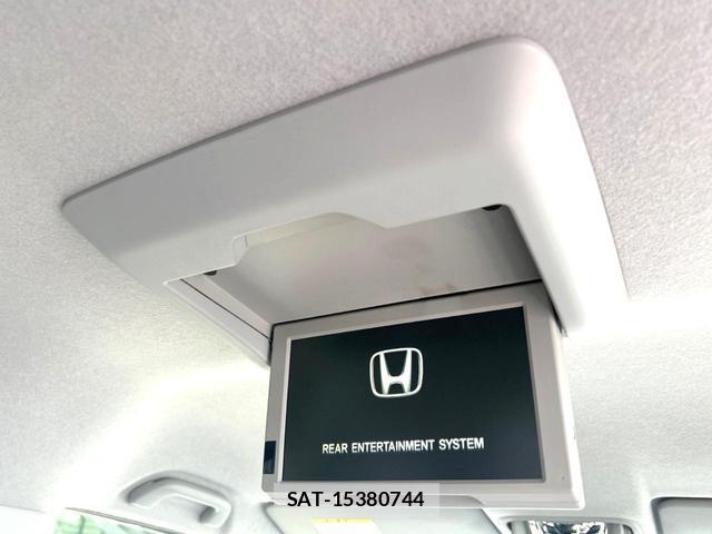 Honda e 2012-08 8007680-6