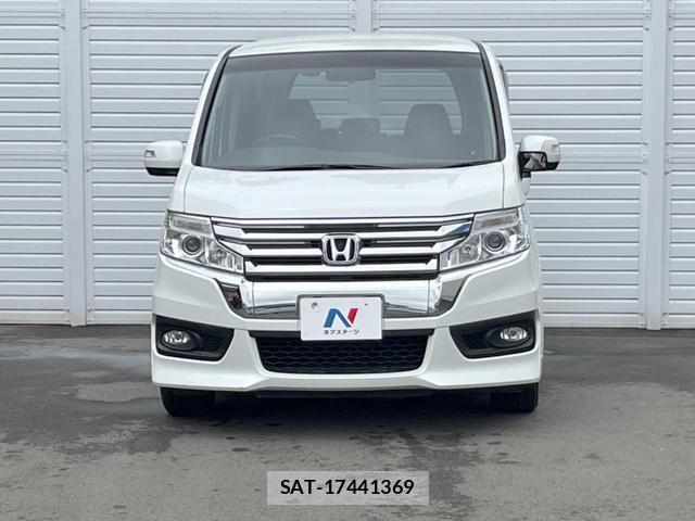 Honda e 2013-04 8007818-15