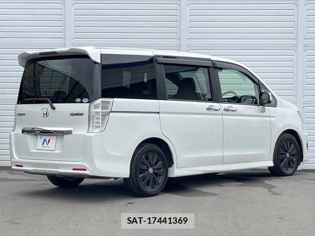 Honda e 2013-04 8007818-18